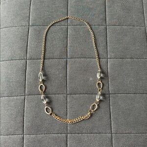 Elegant Necklace with Gold Chain!